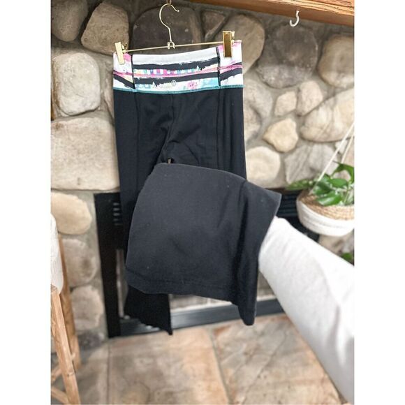 Lululemon flared leggings - Picture 4 of 7